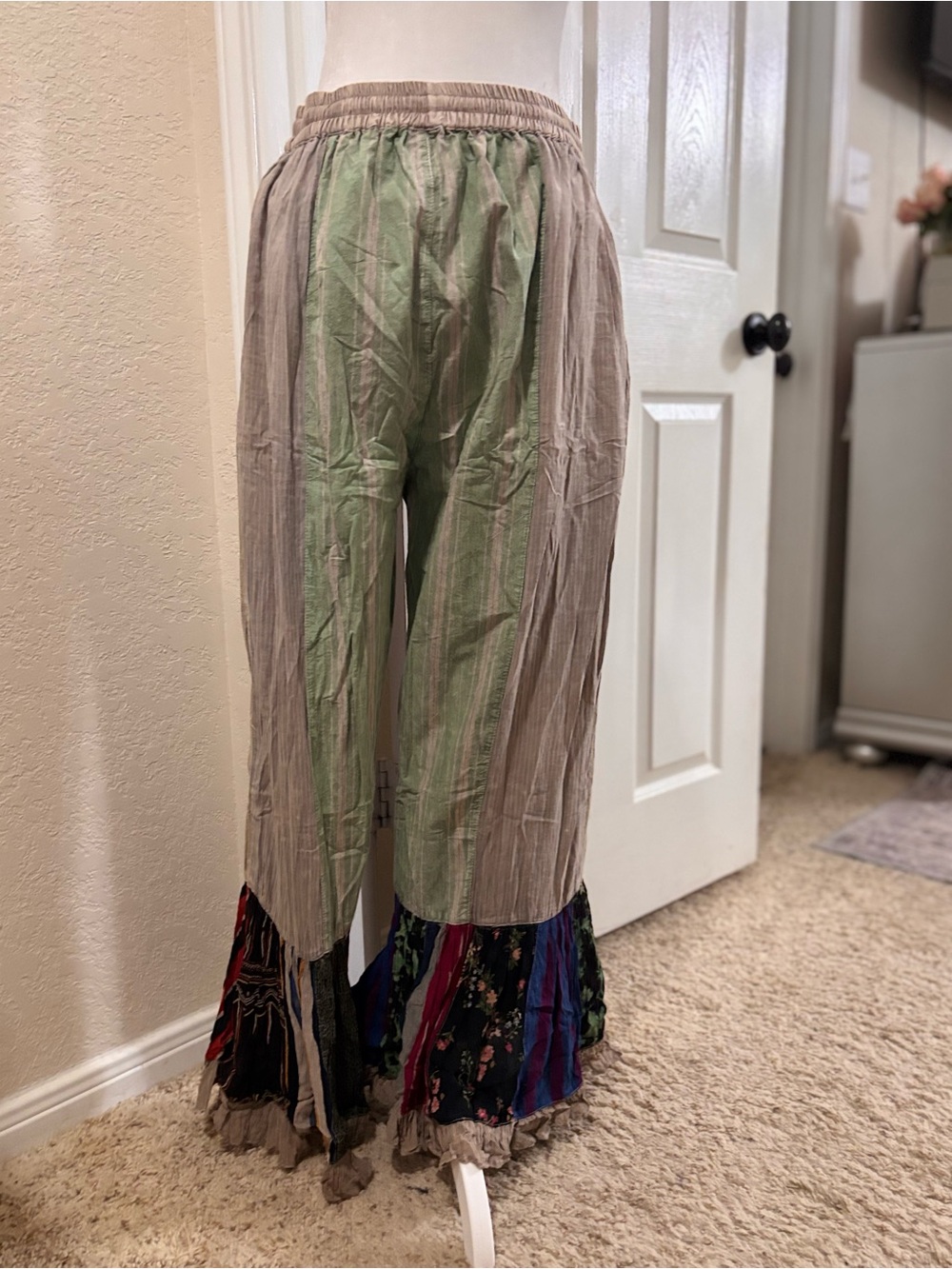 Boho Patchwork Boot-Cut Pants in Taupe & Beige. Pockets!💕 - Picture 7 of 10